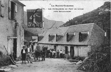 Photo ancienne de l'hotellerie du pont de loule