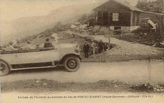 Passage du col de Portet d'aspet par autocar de l'époque