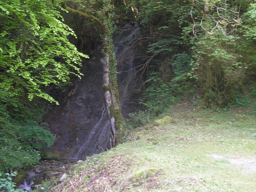 La cascade suite à la fonte de la neige sur le cagire