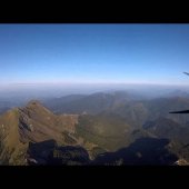 Vol au dessus du Pic du Gar et le Cagire